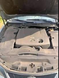 A picture of Lexus is250