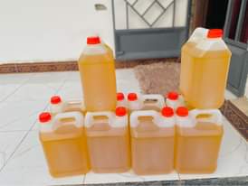 A picture of Agee sunfloweroil mafuta safi toka singida