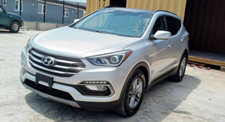 A picture of Toks 2017 Hyundai Santa Fe