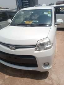 A picture of Toyota sienta
