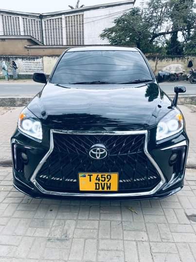 A picture of TOYOTA Rav4