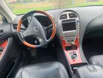 A picture of 2007 Lexus ES 350 1 750 000 09161519383 Silver Exterior
