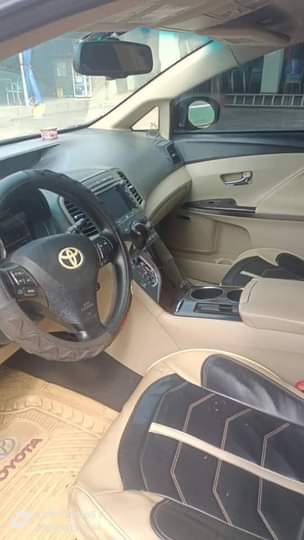 A picture of Toyota Venza 2010