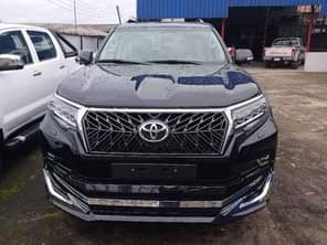 A picture of Distress distress Brand new land cruiser Prado going for as