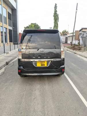 A picture of TOYOTA NOAH New SHEP