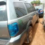A picture of Honda pilot 05