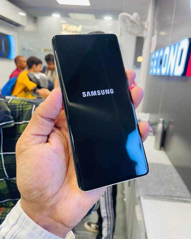 A picture of GALAXY S10 DOUBLE LINE