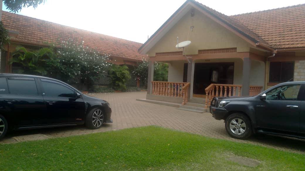 houses kiwatule
