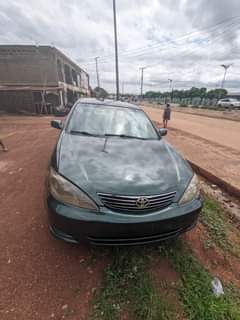 A picture of Toyota Camry 05