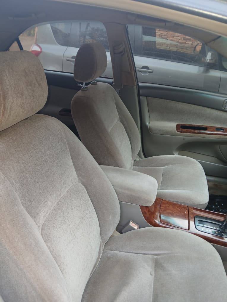 A picture of Toyota corona