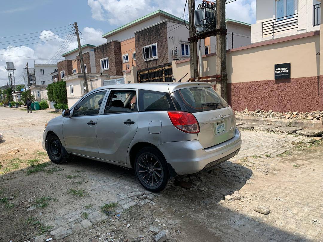 A picture of Toyota matrix