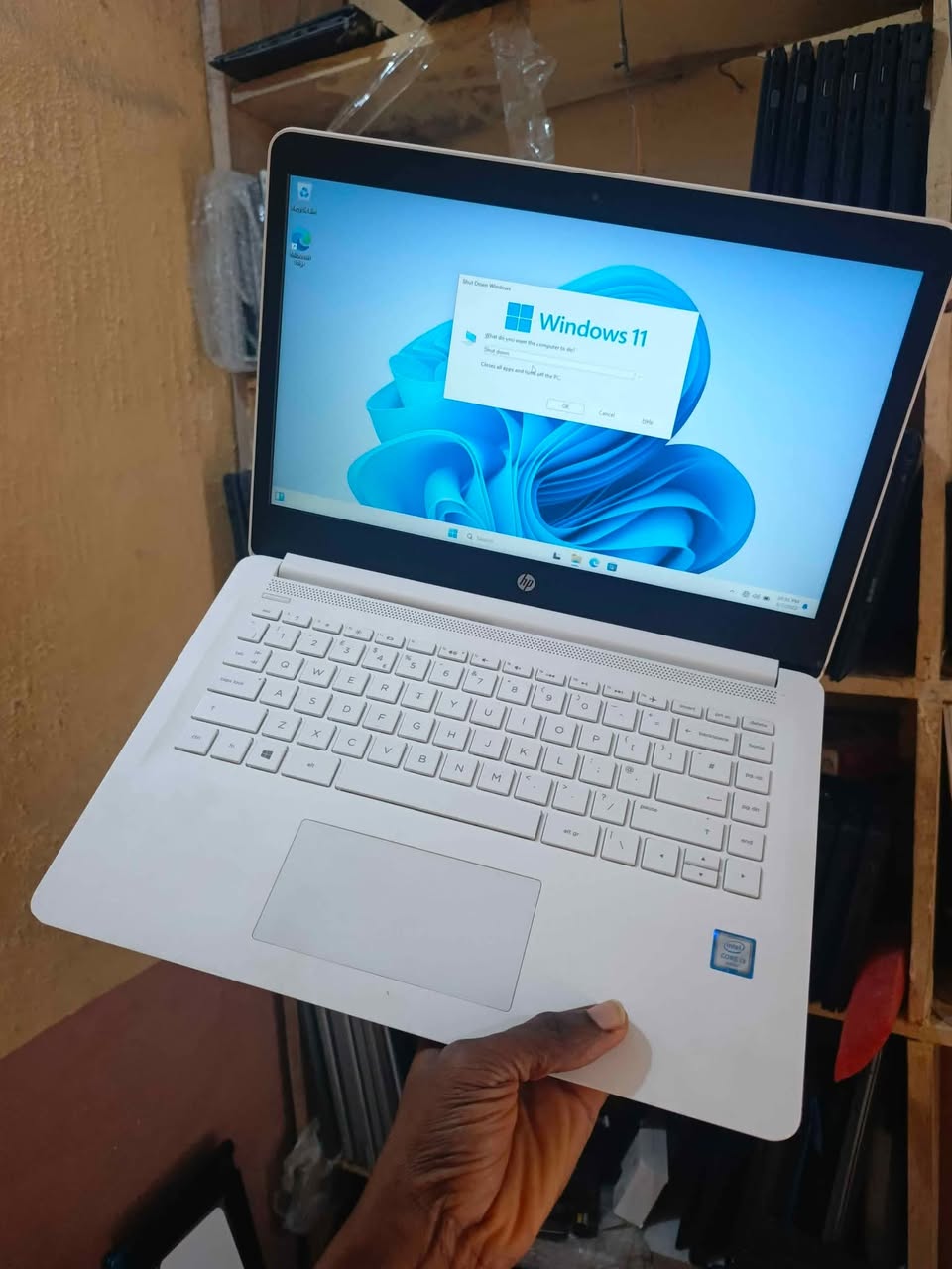 A picture of HP 14 bp0xx Core i3 6th Gen Processor 2.0Ghz Speed