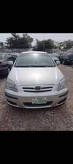 A picture of Toyota ubama 2006 model