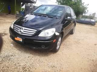 A picture of Mercedes Benz