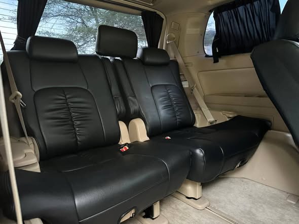 A picture of Price Mil 26 800 000 Call 0686876836 Make TOYOTA VELLFIRE