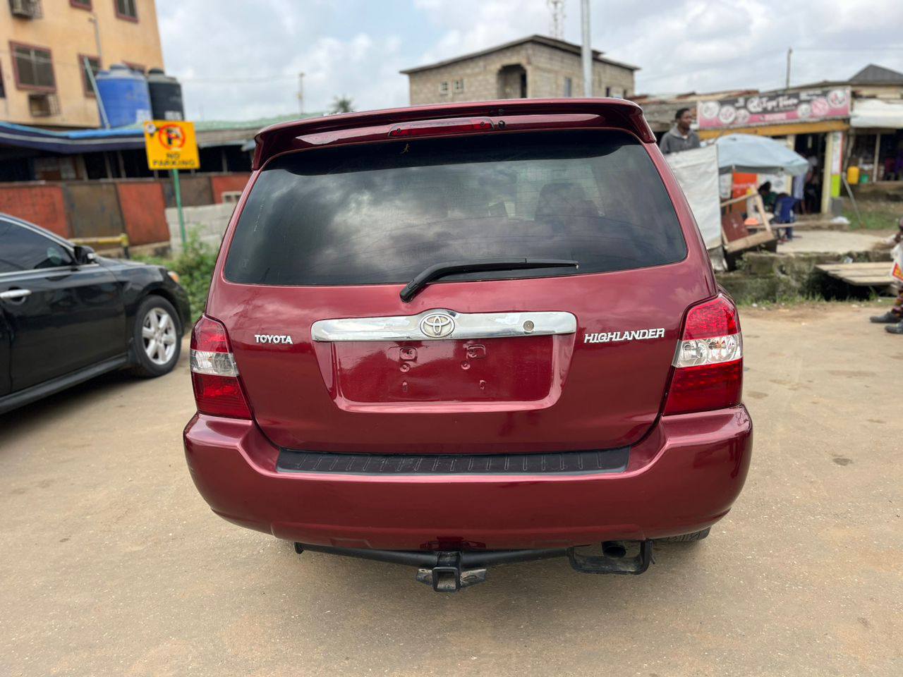 A picture of Very clean 05 Toyota Highlander