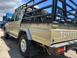 A picture of TOYOTA LAND CRUISER