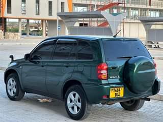 A picture of Rav 4 kill time kaliiiii mnoooooo