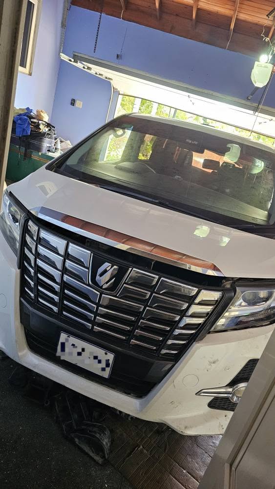 toyota alphard