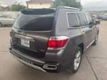 A picture of Toyota Highlander Limited 2012
