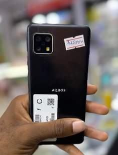A picture of AQUOS SENSE 5g
