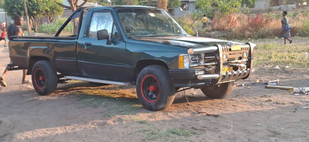 used toyota hilux