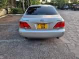 A picture of TOYOTA CROWN