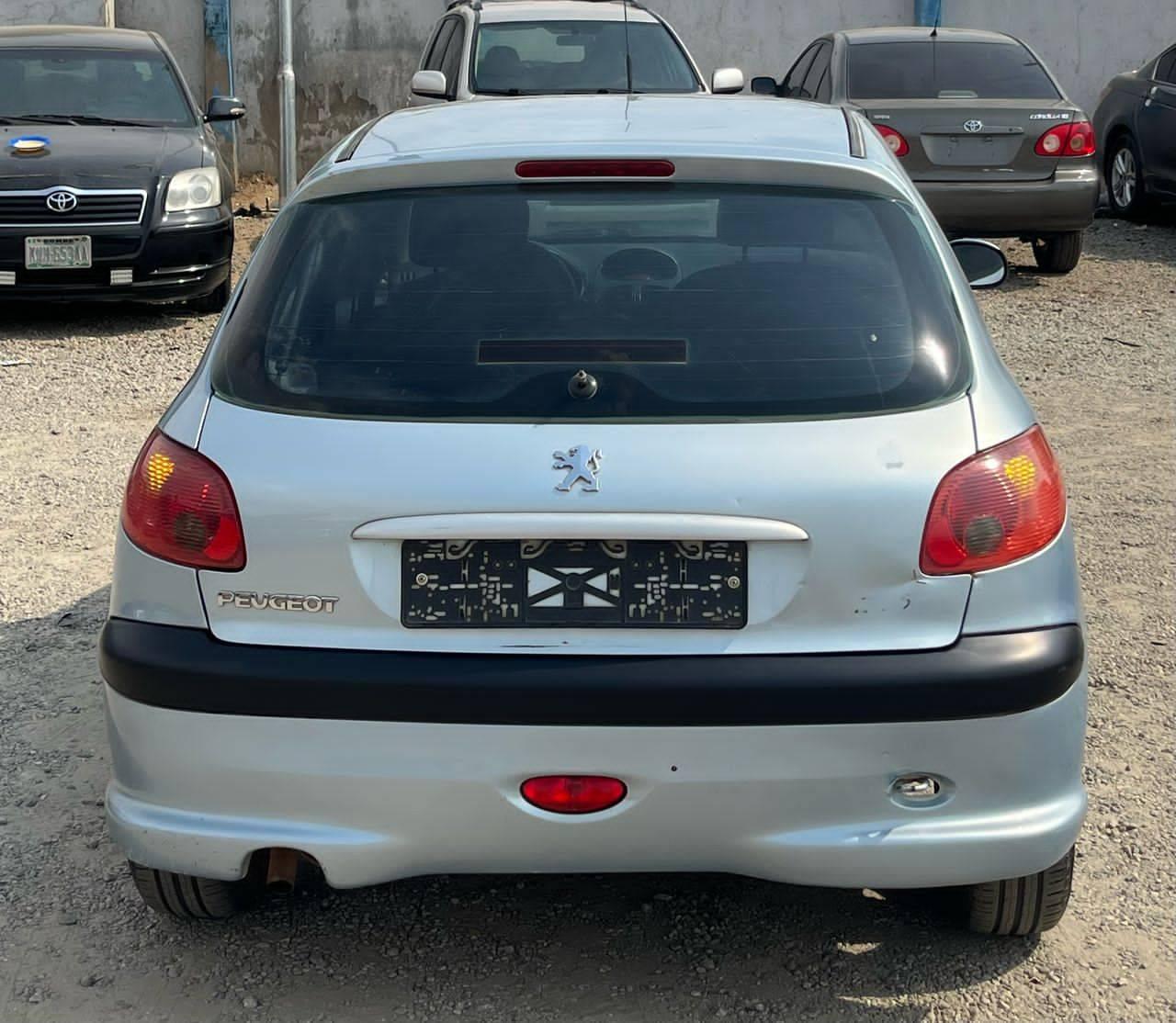 A picture of 2004 Peugeot 206