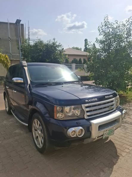A picture of super distress Range Rover Sport 2008 Untampered Engine and Gear