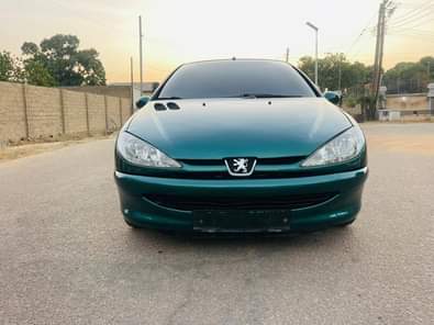 A picture of Extremely clean Peugeot 206 manual normal hand Belgium standard super