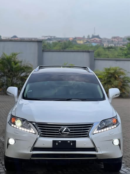 A picture of Lexus rx 350 2012