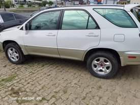 A picture of 06 Rx 300