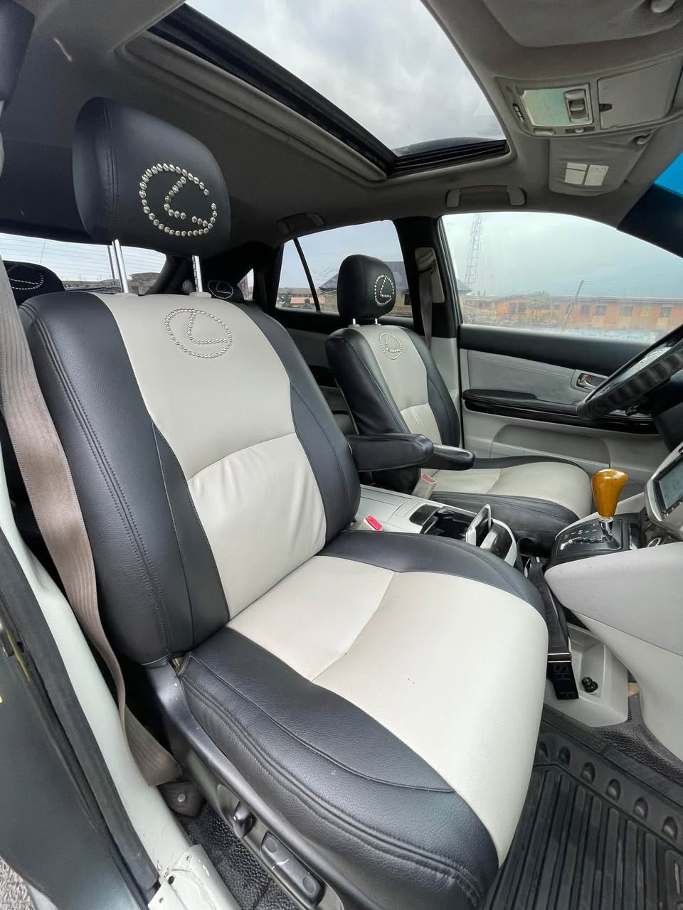 A picture of Lexus Rs 330 2005 model Costume paper 2020 Interior full